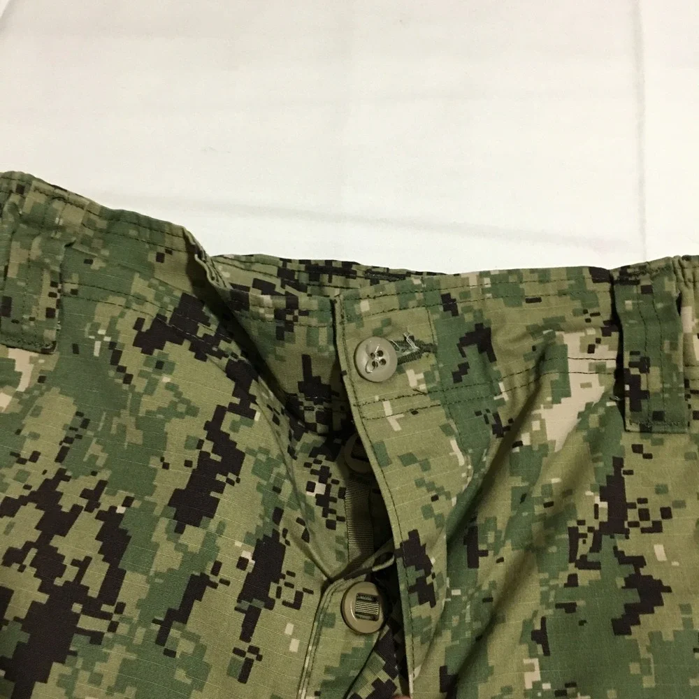 US Navy Working Uniform Type III Trousers Medium Regular Green Digital Camo